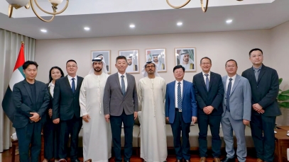 揚(yáng)子江藥業(yè)集團(tuán)董事長徐浩宇拜會阿聯(lián)酋駐華大使哈馬迪